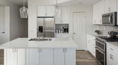 Bright, Open Kitchen with Better Flow in Valencia - Lenton Company