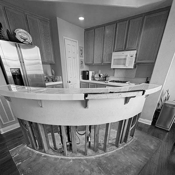 Bright, Open Kitchen with Better Flow in Valencia - Lenton Company